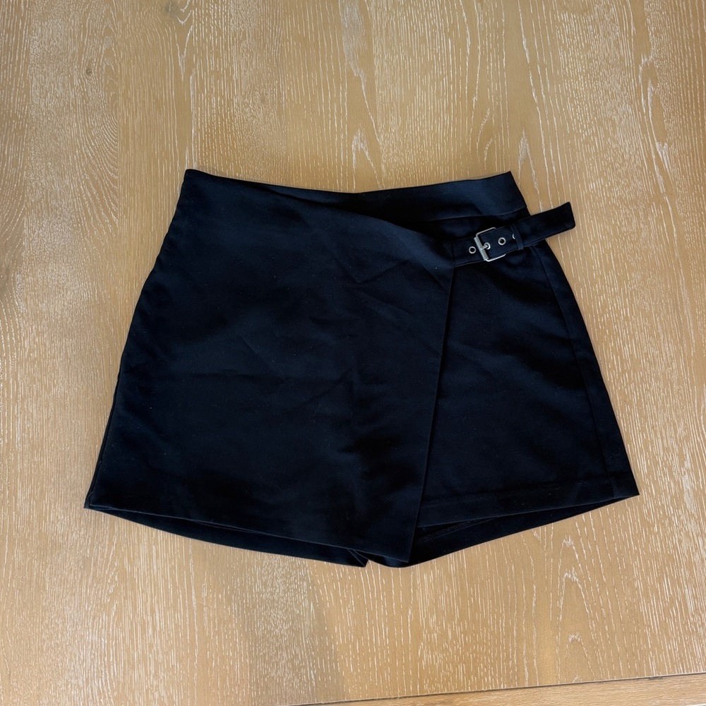 Steve Madden Black Women's Skorts with Buckle